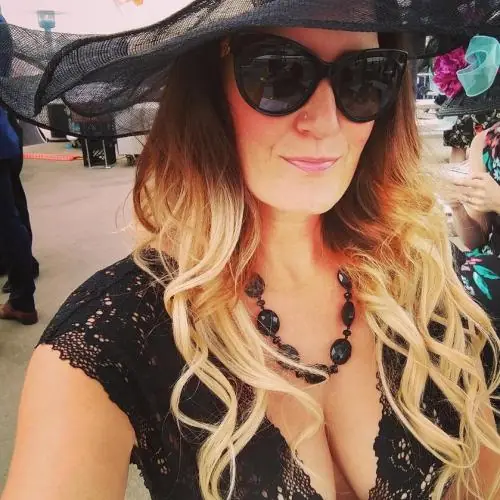 tieferausschnit image 0