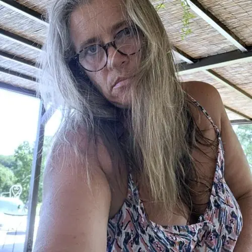 nelenele1957 image 0